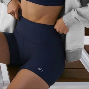 ALO NWT 💙 Yoga Navy High-Rise Bike Shorts with Wide Waistband